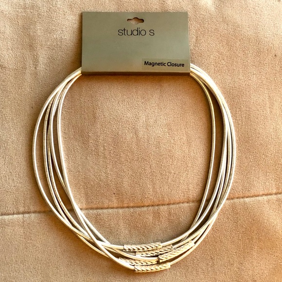 Studio S Jewelry - HP ✨ NWT ‼️ Studio S Silver Statement Necklace